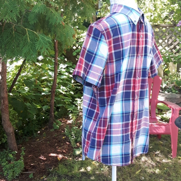 Size M American Eagle button-up plaid shirt - Picture 5 of 10